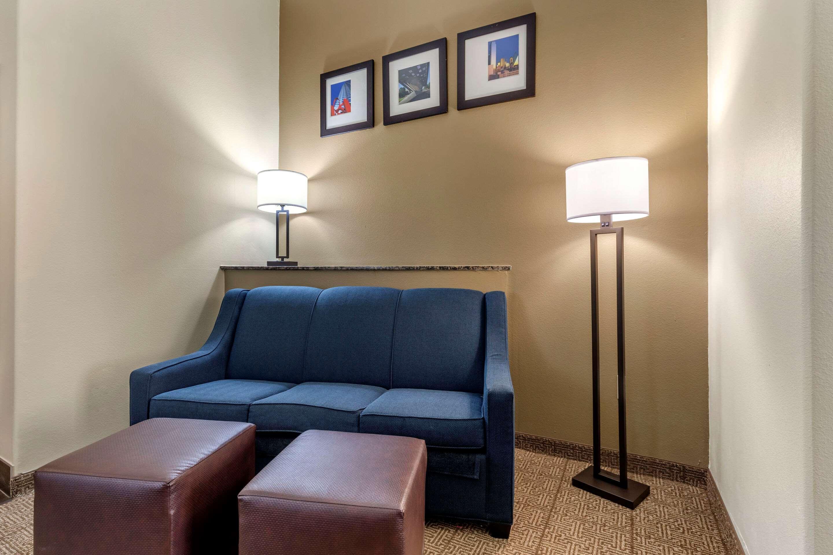 Comfort Suites West Dallas - Cockrell Hill Bagian luar foto