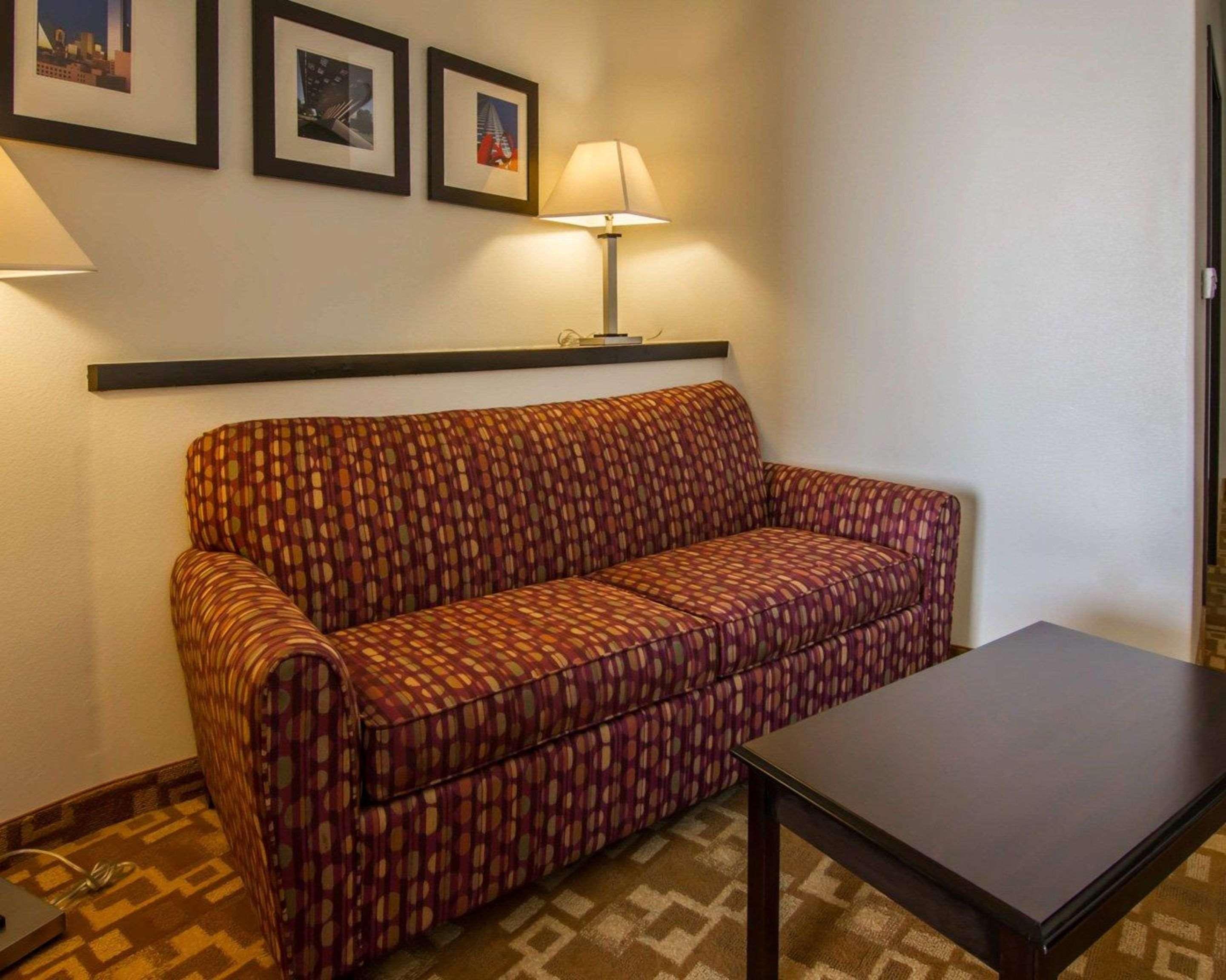 Comfort Suites West Dallas - Cockrell Hill Bagian luar foto
