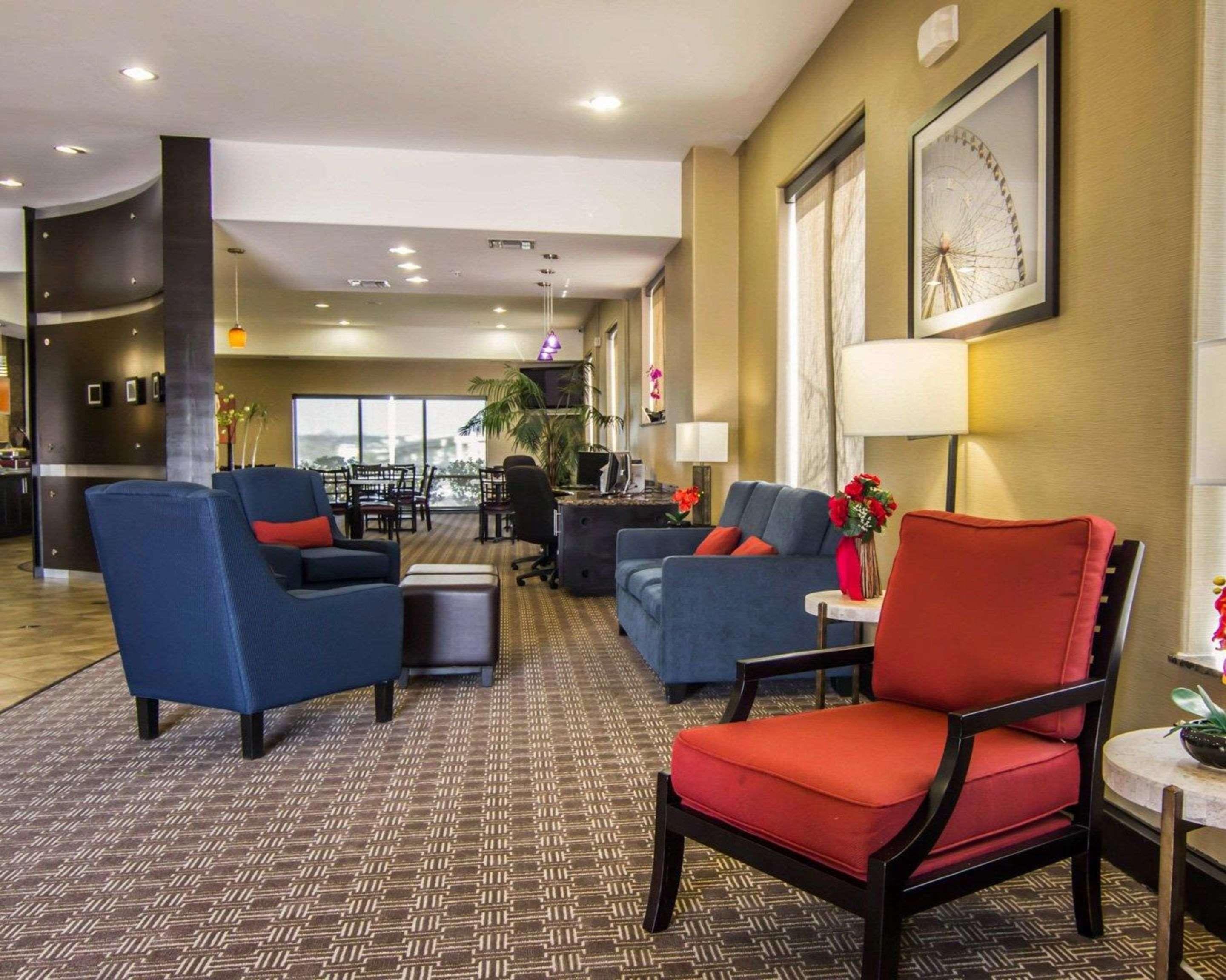 Comfort Suites West Dallas - Cockrell Hill Bagian luar foto