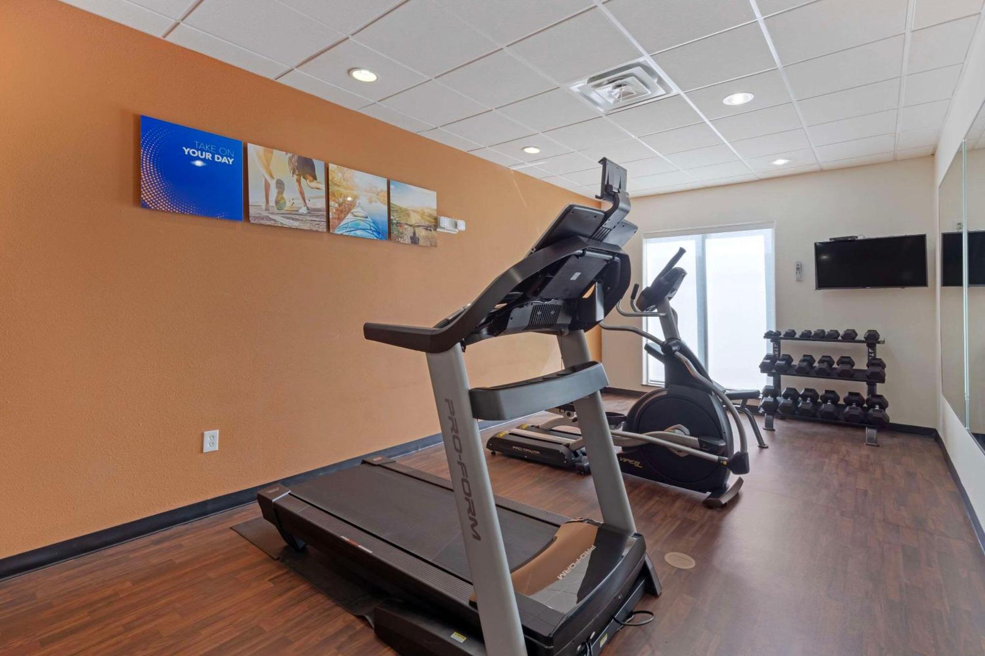 Comfort Suites West Dallas - Cockrell Hill Bagian luar foto