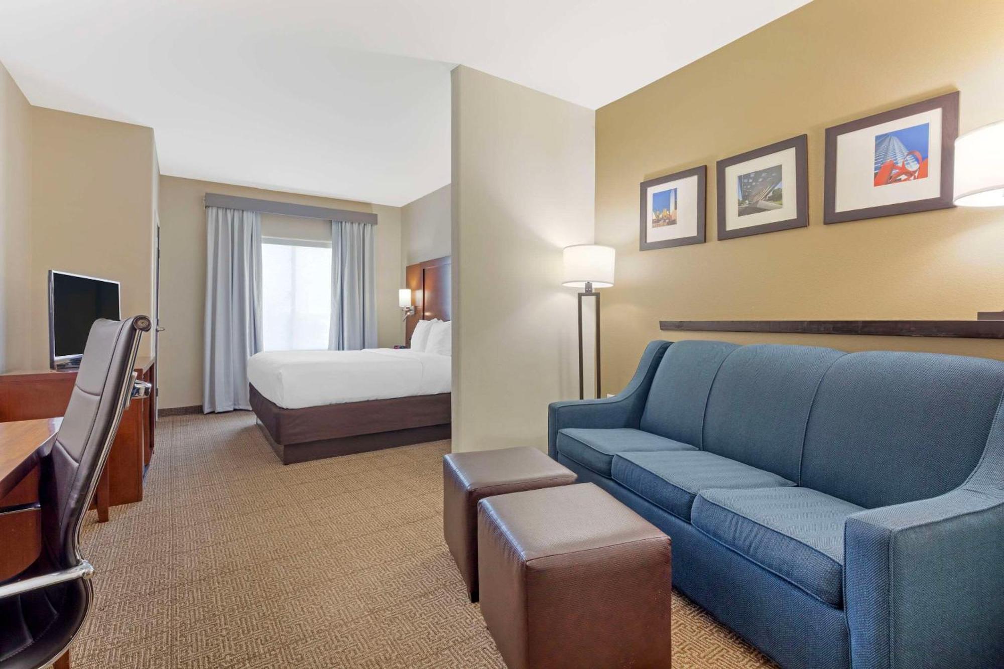 Comfort Suites West Dallas - Cockrell Hill Bagian luar foto