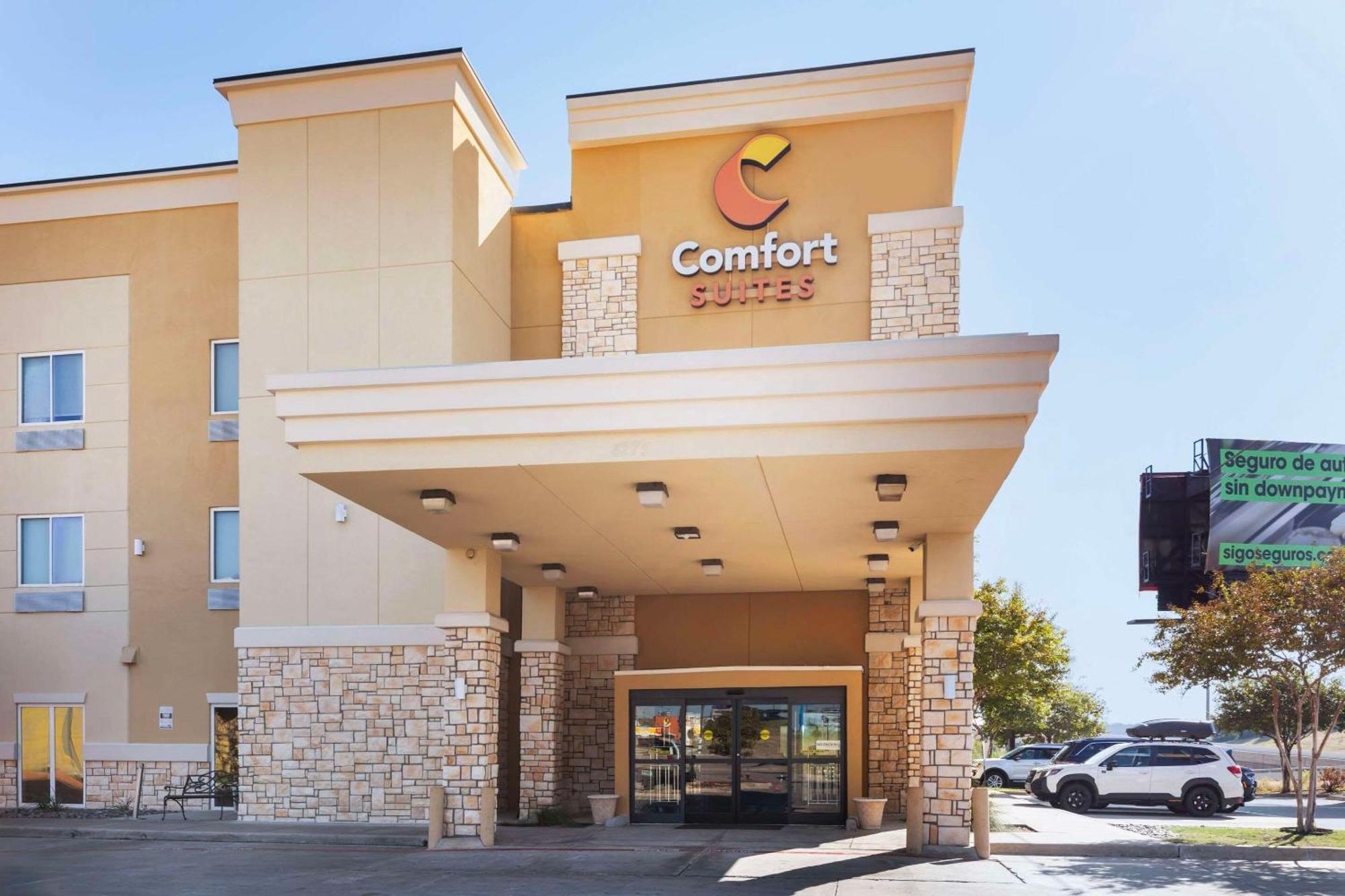 Comfort Suites West Dallas - Cockrell Hill Bagian luar foto